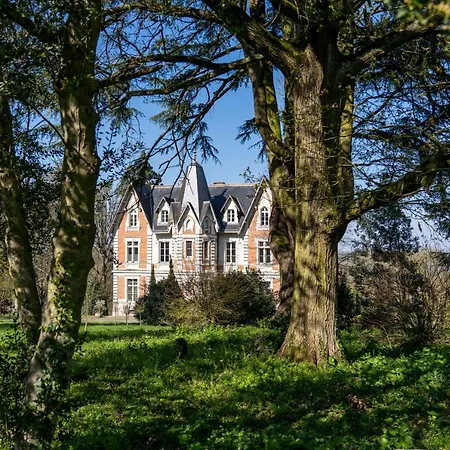 Château Des Forges Par Slow Village Hotel 2*
