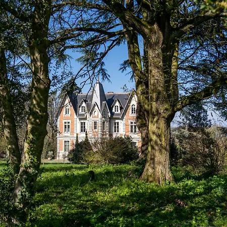 Le Chateau Des Forges Hotel 3*