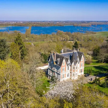 Château Des Forges Par Slow Village