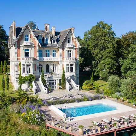 Le Chateau Des Forges 3*