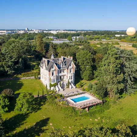 Le Chateau Des Forges 2* Анже