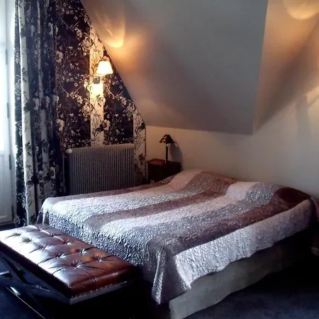 Le Chateau Des Forges