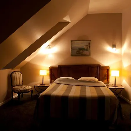 Le Chateau Des Forges 호텔 3*
