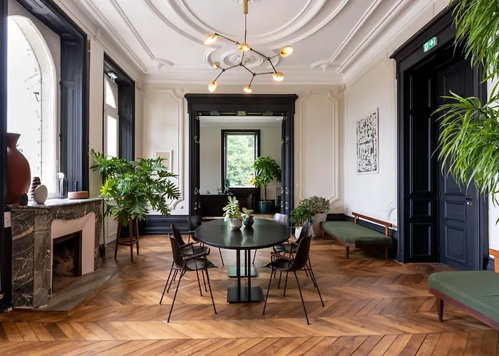 Le Chateau Des Forges Hotell