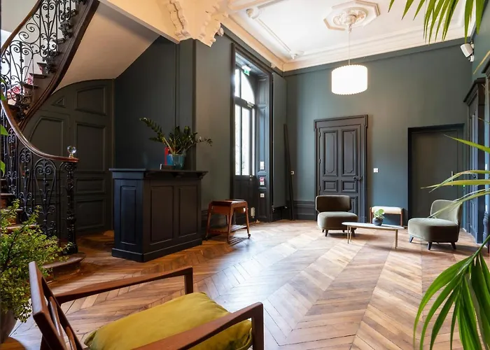 Le Chateau Des Forges Angers