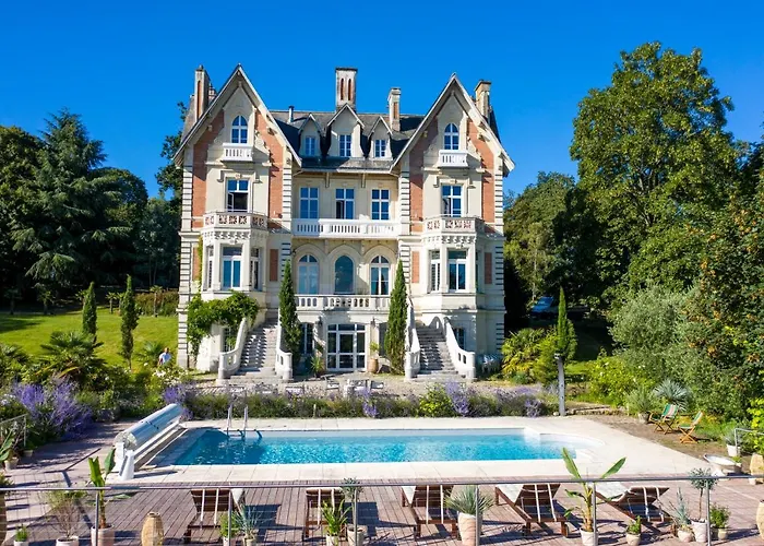 Le Chateau Des Forges Otel Angers