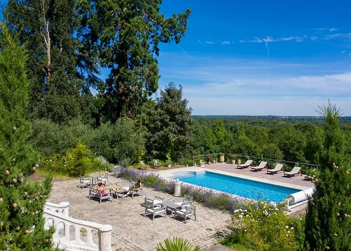 Le Chateau Des Forges Angers