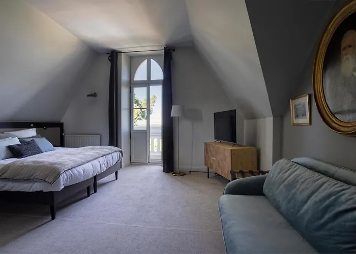 Le Chateau Des Forges Hotell 3*