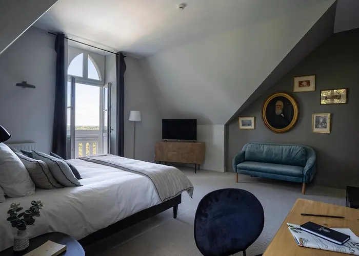 Le Chateau Des Forges Hotell 3*