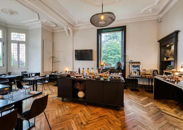 Hotell Le Chateau Des Forges 3*