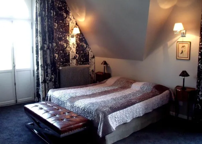 Le Chateau Des Forges