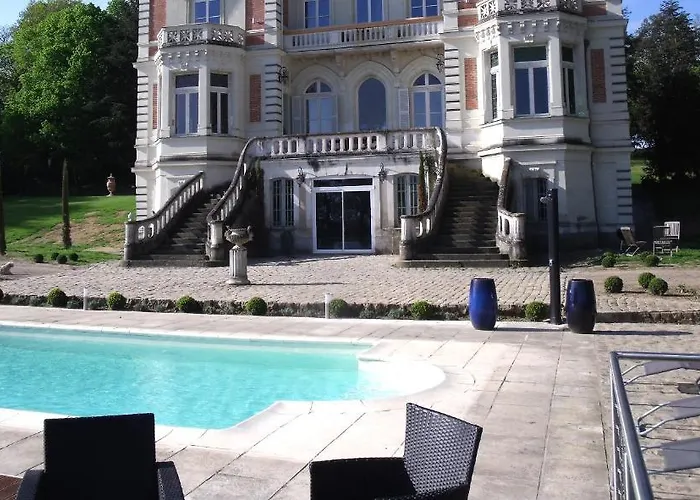 Le Chateau Des Forges Otel 3*