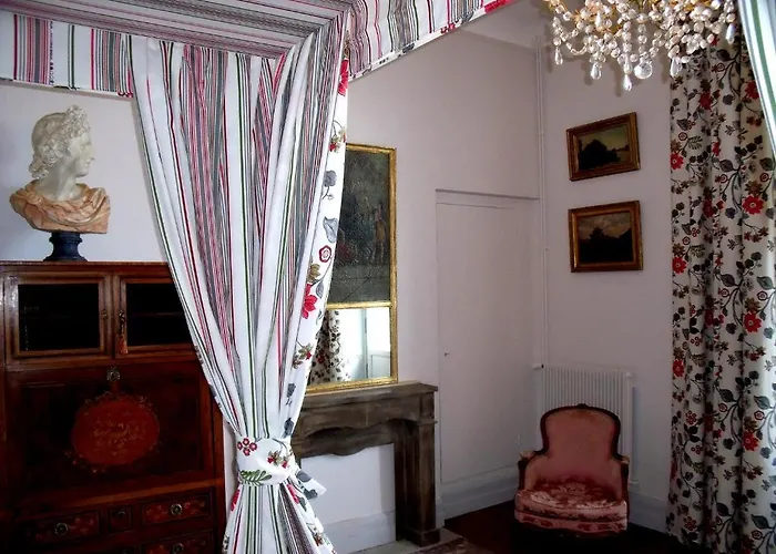 Otel Le Chateau Des Forges 3*