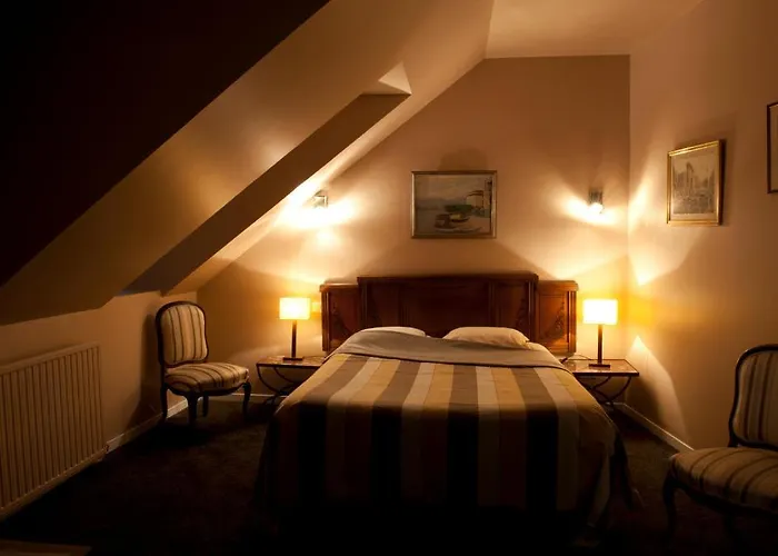 Le Chateau Des Forges Otel 3*