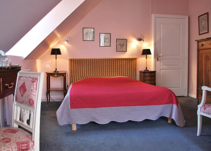 Le Chateau Des Forges